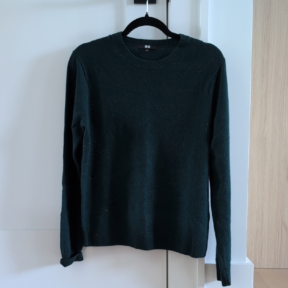 Uniqlo Cashmere Sweater